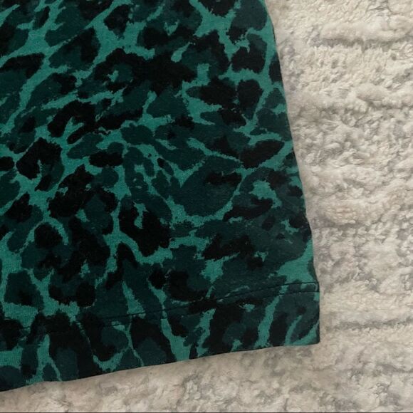 🏷️ 5 for $25 - CHRISTOPHER & Banks Jeweled Neckline Sweater - Picture 5 of 8